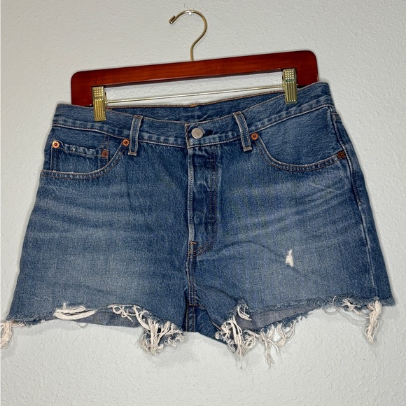 Levi’s 501 Cut Off Rigid Denim Shorts Slight Distressing 29 - Picture 1 of 3